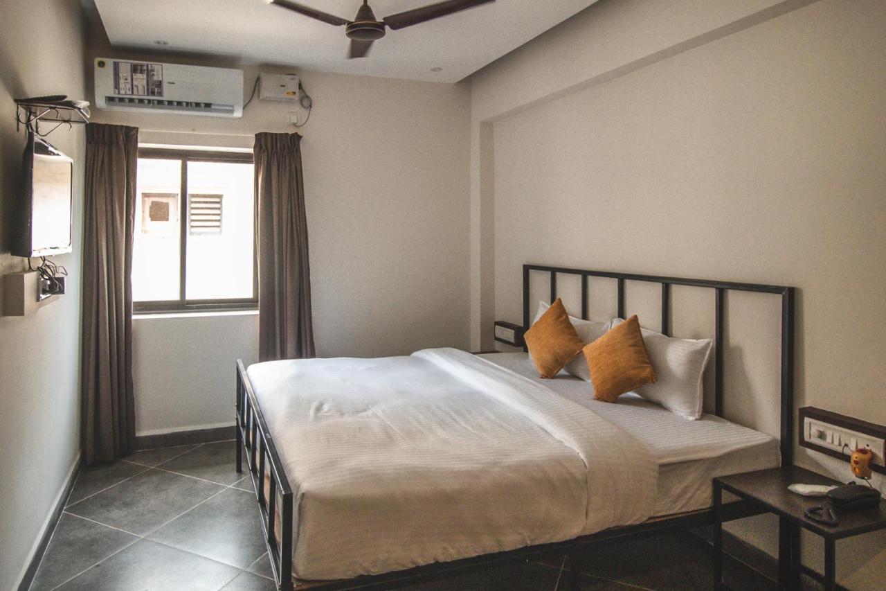 Amber Rooms Porvorim Luaran gambar